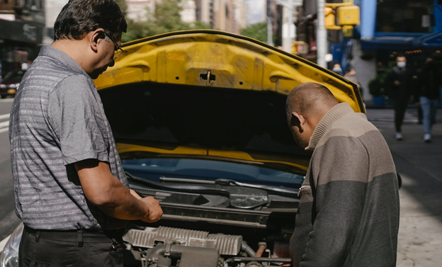 7 Signs That It’s Time To Call a Mechanic